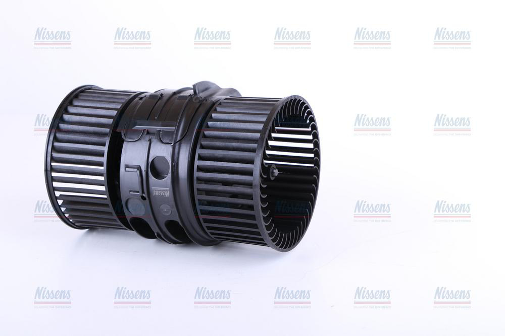 Alternativ bild 0 för Kupéfläktsmotor Nissens