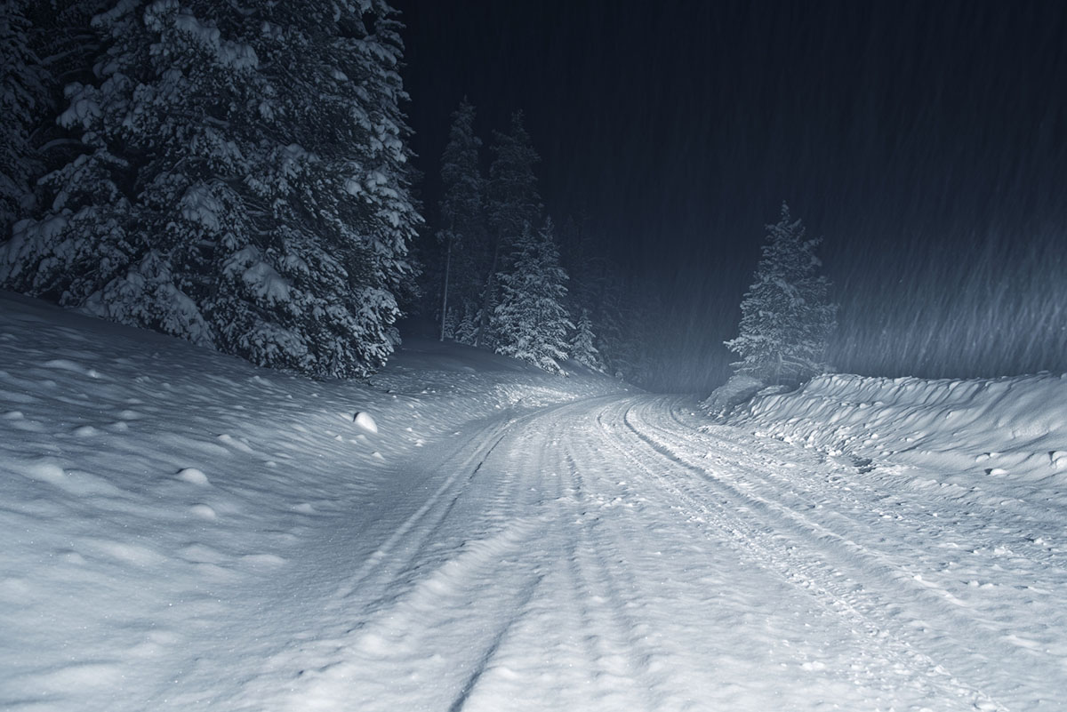 Vad är priset för säker bilkörning? Delbetala extraljus och vinterdäck.
